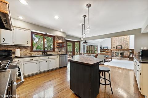 1303 E Gartner Rd, Naperville, IL 60540 photo 11