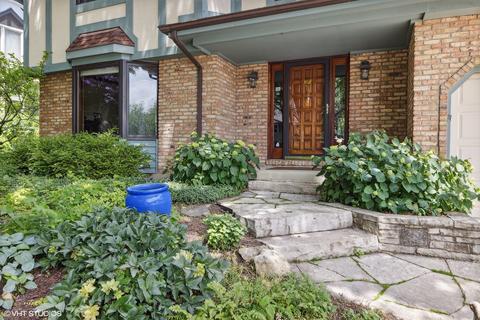 1303 E Gartner Rd, Naperville, IL 60540 photo 2