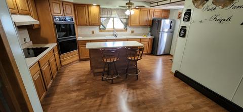 220 E Walnut St, Oglesby, IL 61348 photo 4
