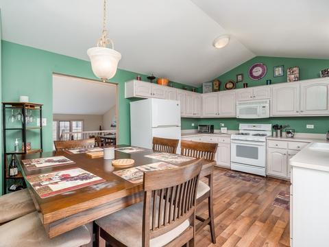 616 Edgewater Dr, Minooka, IL 60447 photo 8
