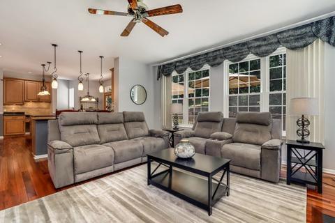1344 Angle Tarn, West Dundee, IL 60118 photo 4