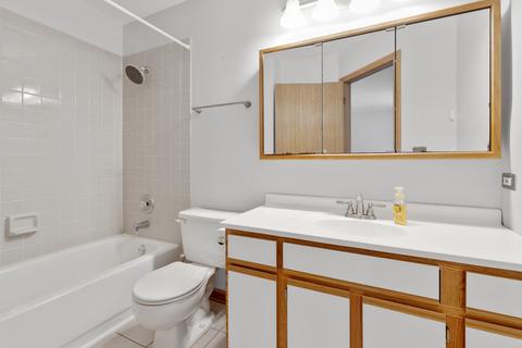 1306 Brunswick Ct, Elgin, IL 60120 photo 22