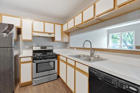 1306 Brunswick Ct, Elgin, IL 60120 photo 4