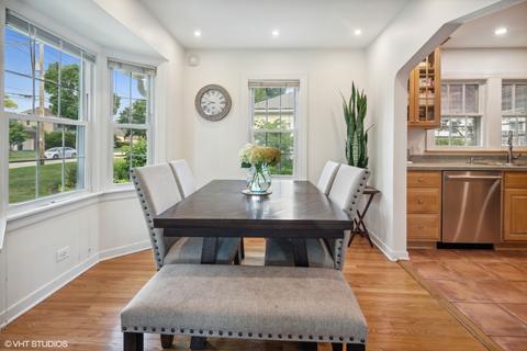 805 Pershing Ave, Wheaton, IL 60189 photo 4