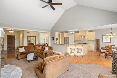 3605 Wetlands Dr, Elgin, IL 60124 photo 10