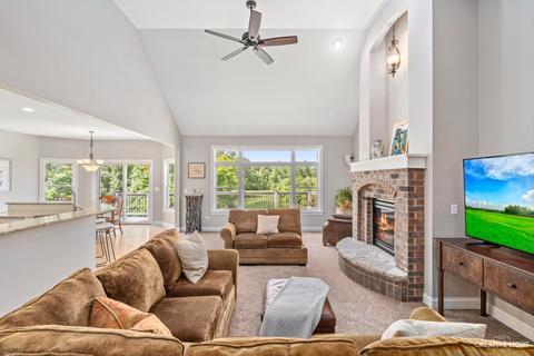 3605 Wetlands Dr, Elgin, IL 60124 photo 6