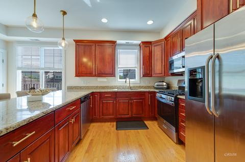 9527 Shields Ave, Brookfield, IL 60513 photo 11