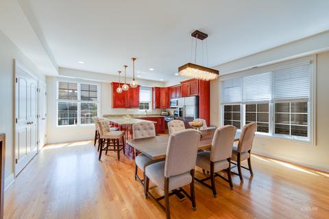 9527 Shields Ave, Brookfield, IL 60513 photo 8