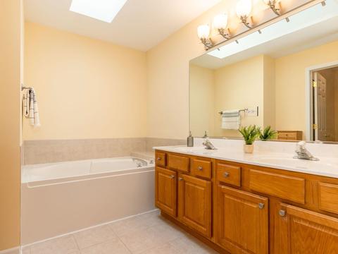 2948 Red Barn Ct, Aurora, IL 60503 photo 27