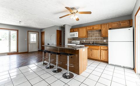 403 W Raab Rd, Normal, IL 61761 photo 6