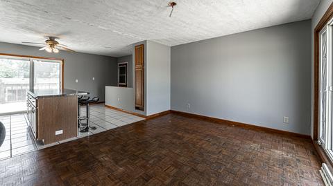 403 W Raab Rd, Normal, IL 61761 photo 2