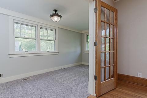 108 S Moore St, Bloomington, IL 61701 photo 9