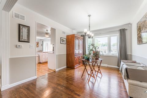 1301 W Meyer Dr, Addison, IL 60101 photo 10
