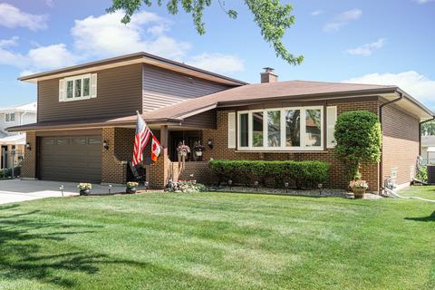 1301 W Meyer Dr, Addison, IL 60101 photo 2