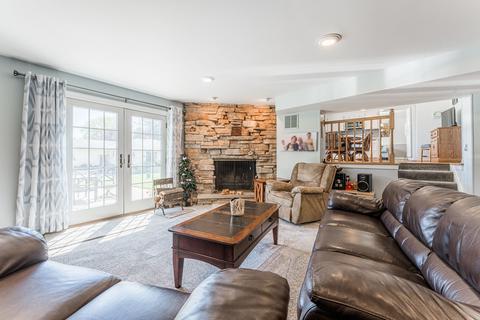 1301 W Meyer Dr, Addison, IL 60101 photo 17