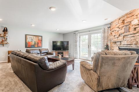 1301 W Meyer Dr, Addison, IL 60101 photo 18