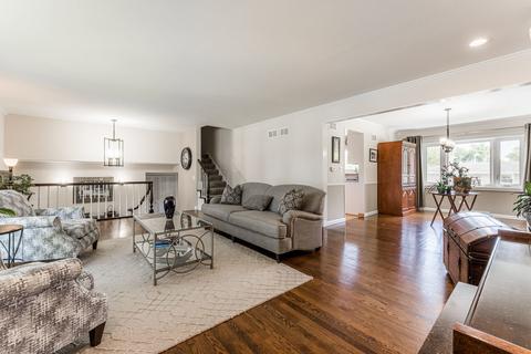 1301 W Meyer Dr, Addison, IL 60101 photo 9