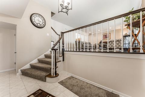 1301 W Meyer Dr, Addison, IL 60101 photo 4