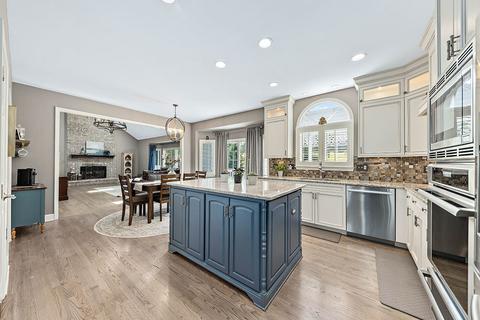 3660 White Eagle Dr, Naperville, IL 60564 photo 7