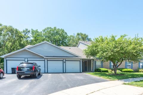 990 Langtry Ct #C, Elgin, IL 60120 photo 1