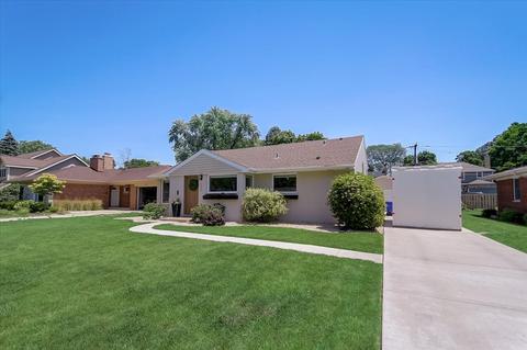 703 Webster Ave, Wheaton, IL 60187 photo 2