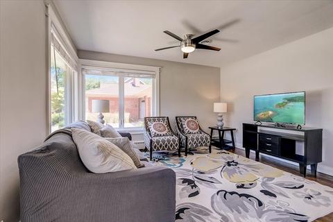 703 Webster Ave, Wheaton, IL 60187 photo 3