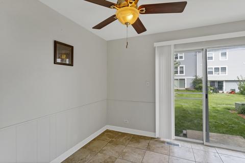 1911 Williamsburg Dr, Hoffman Estates, IL 60169 photo 12