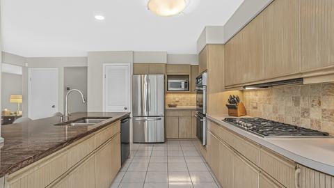 3705 Maple Ave, Northbrook, IL 60062 photo 6