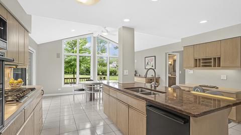 3705 Maple Ave, Northbrook, IL 60062 photo 7