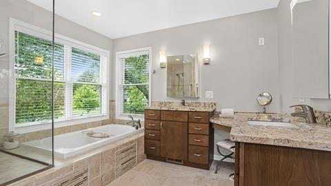 3705 Maple Ave, Northbrook, IL 60062 photo 14