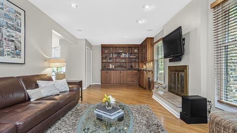 3705 Maple Ave, Northbrook, IL 60062 photo 9