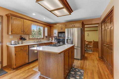 1028 E 7th St, Lockport, IL 60441 photo 9