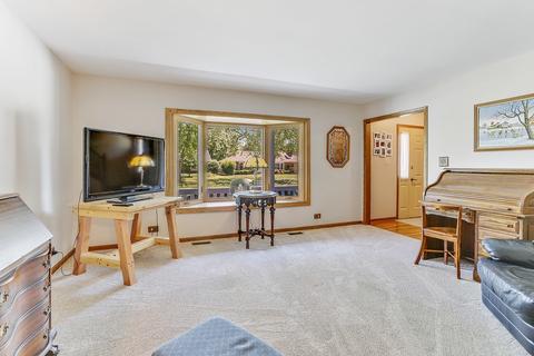 1028 E 7th St, Lockport, IL 60441 photo 4