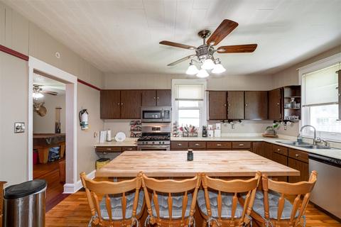 204 N Main St, Mansfield, IL 61854 photo 13