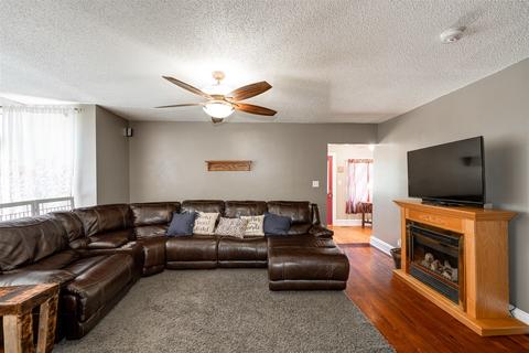 204 N Main St, Mansfield, IL 61854 photo 3