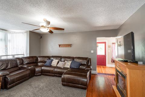 204 N Main St, Mansfield, IL 61854 photo 5