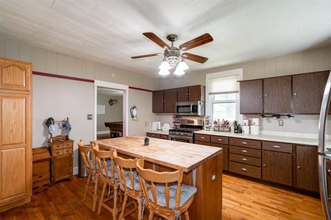 204 N Main St, Mansfield, IL 61854 photo 10