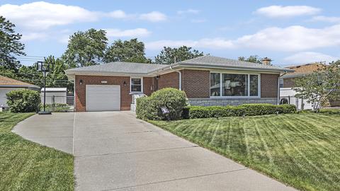 8022 W Memory Ln, Chicago, IL 60656 photo 2