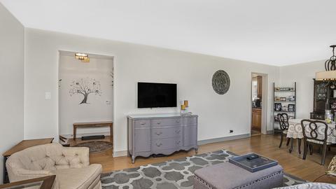 8022 W Memory Ln, Chicago, IL 60656 photo 4