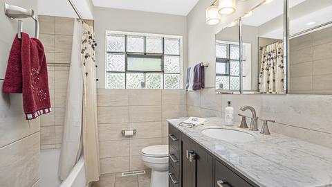 8022 W Memory Ln, Chicago, IL 60656 photo 11