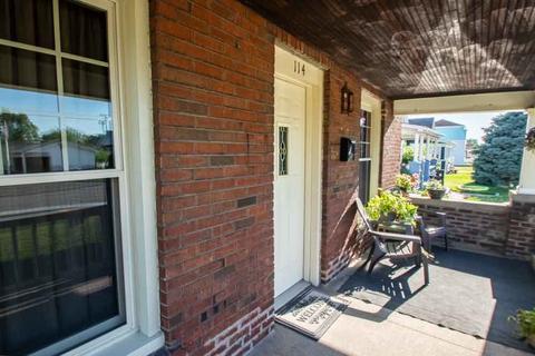 114 E 5th St, Tilton, IL 61833 photo 2
