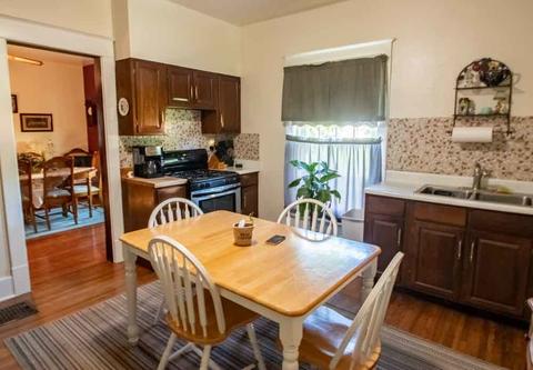 114 E 5th St, Tilton, IL 61833 photo 12