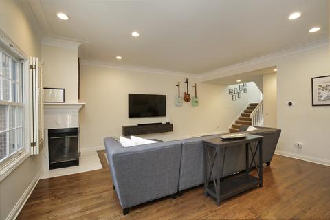 1202 Pine St #B, Glenview, IL 60025 photo 4