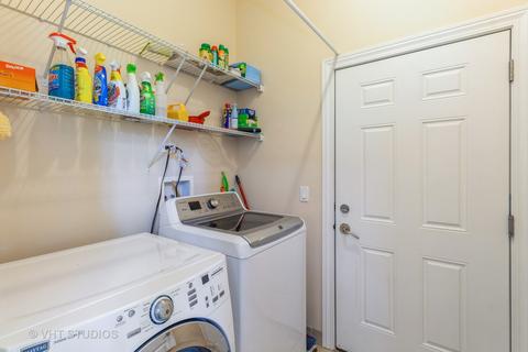 58 Northfield Ter, Wheeling, IL 60090 photo 8