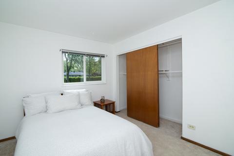 725 Washington Blvd, Hoffman Estates, IL 60169 photo 12