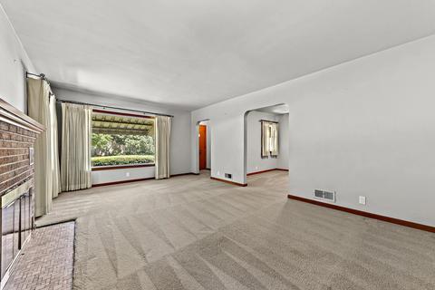 663 S Wall St, Kankakee, IL 60901 photo 6