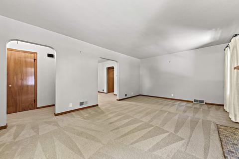 663 S Wall St, Kankakee, IL 60901 photo 10