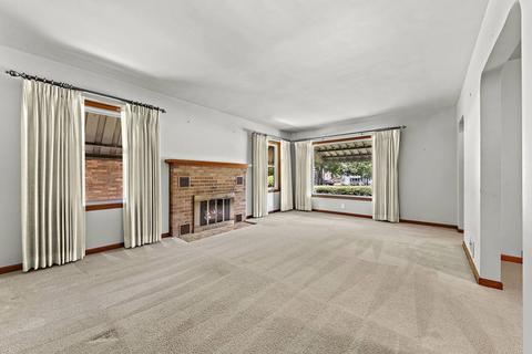 663 S Wall St, Kankakee, IL 60901 photo 4