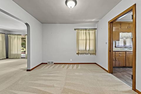 663 S Wall St, Kankakee, IL 60901 photo 9