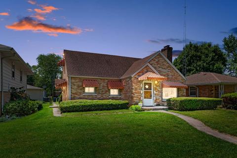 663 S Wall St, Kankakee, IL 60901 photo 2